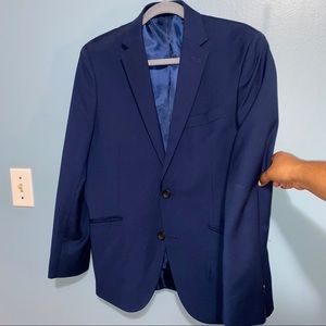 Men’s Kenneth Cole navy blue suit